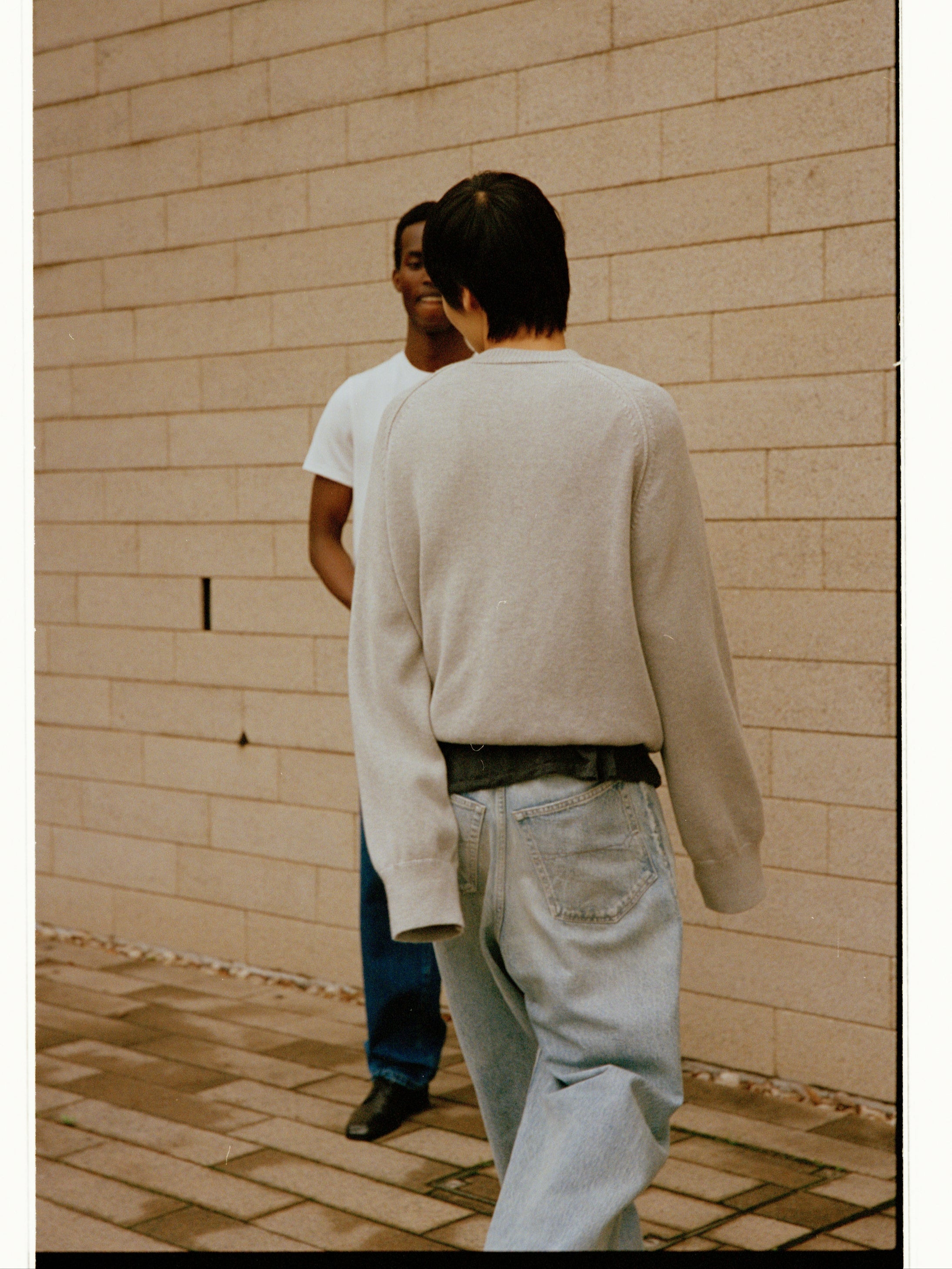 The “Piege” Cashmere Blend Sweater in whisper grey – VUJA DÉ