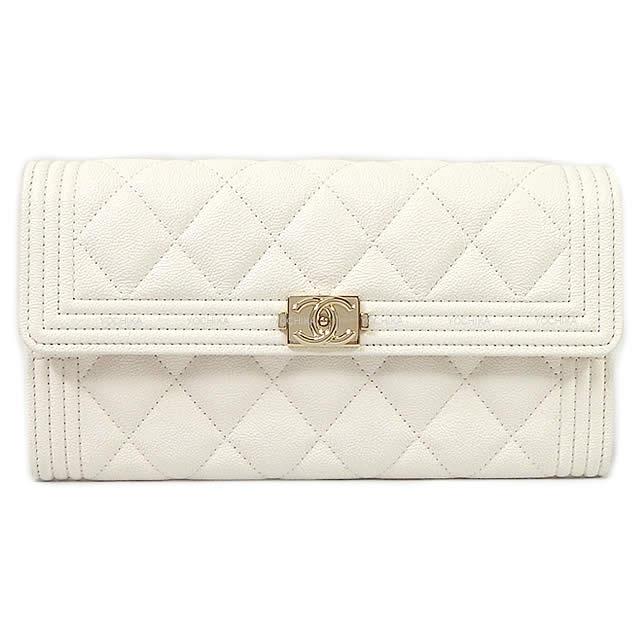 CHANEL シャネル ボーイシャネル マトラッセ フラップ 長財布 白