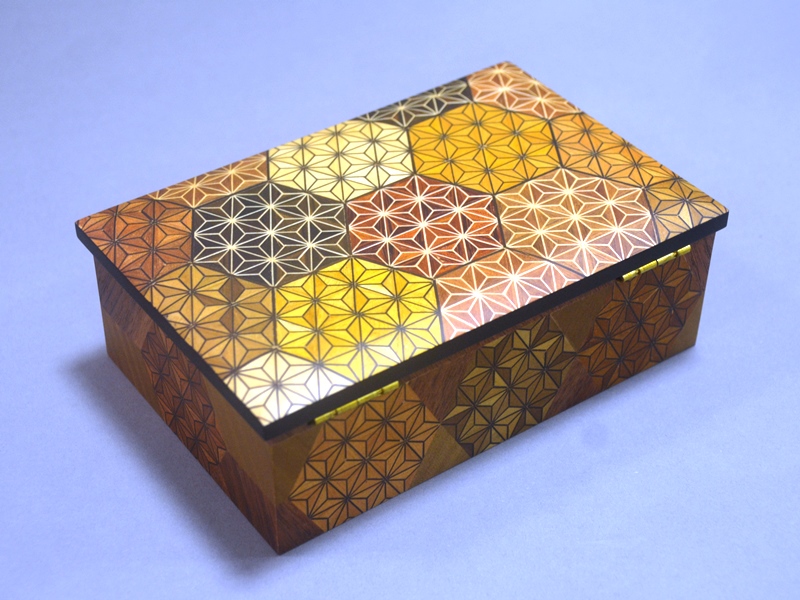 寄木6寸小物入れ 亀甲 商品詳細｜寄木細工・箱根細工｜いづみやがお