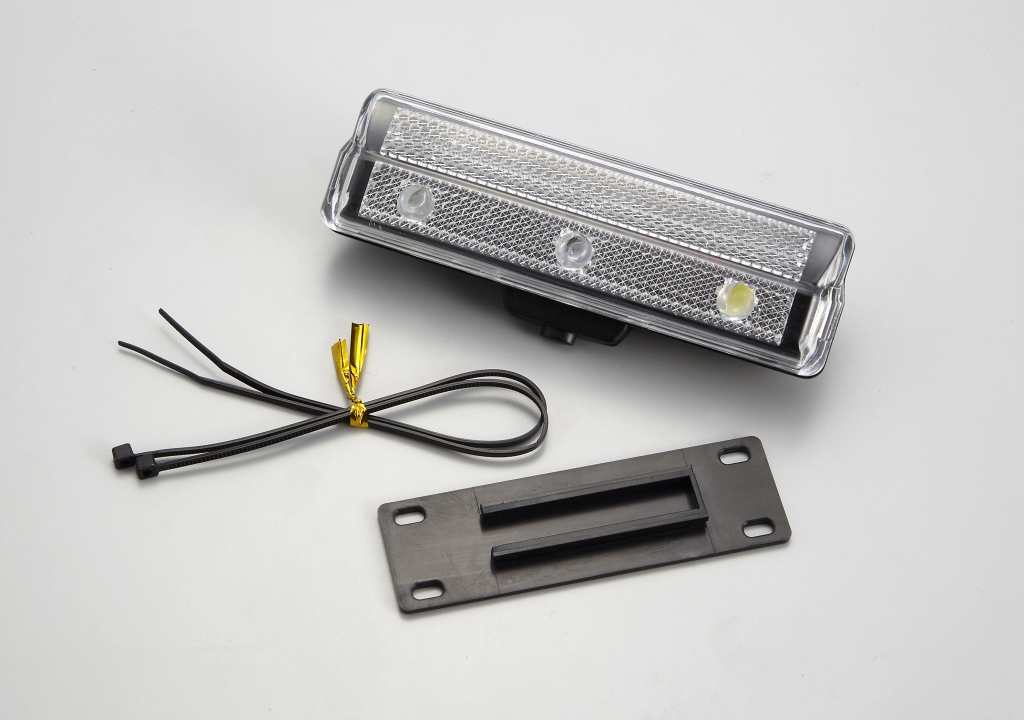 前かご用3LEDサイクルライト｜YAZAWA CORPORATION