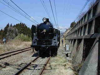 碓氷峠鉄道文化むら応援団 2000.04.11 D51搬入その1