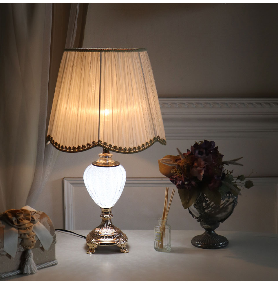 可愛いテーブルランプ ロココクラシック ホワイト｜おしゃれインテリア