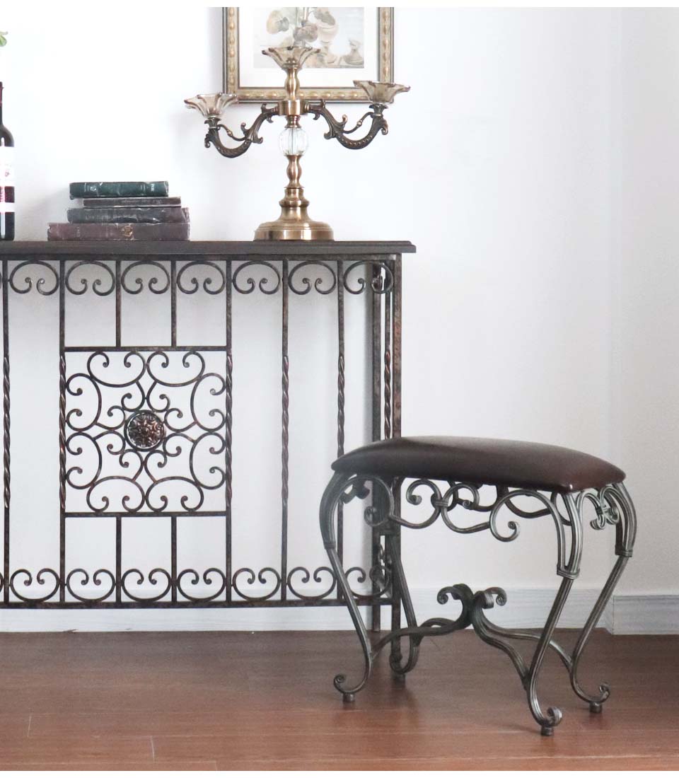 アンティーク調 スリムコンパクトなレザースツール 猫脚｜Y-KAGU(輸入