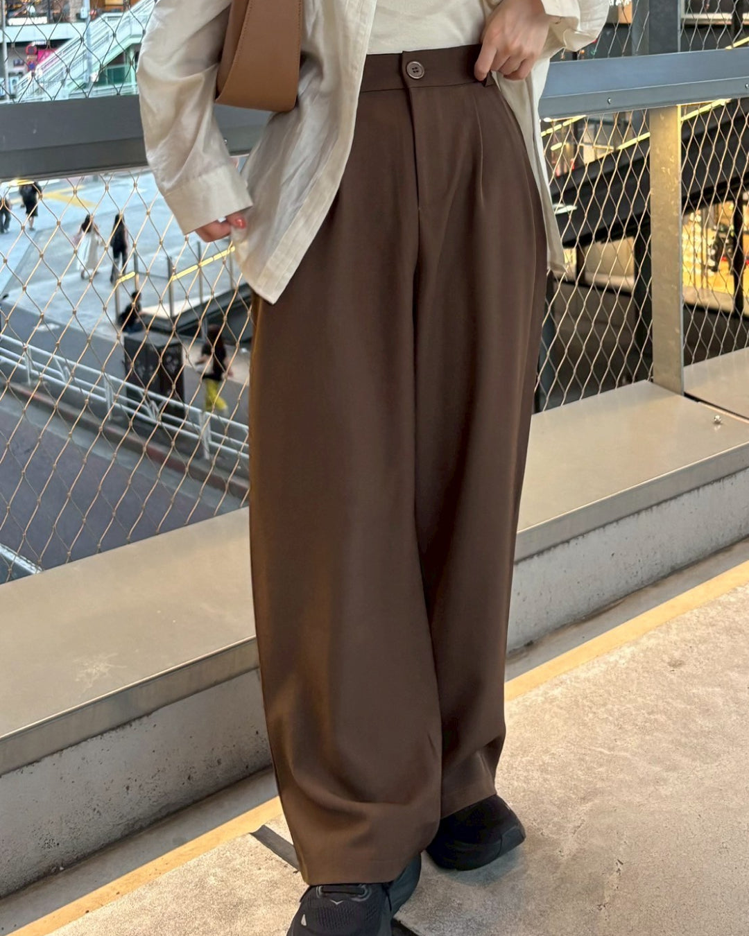 ブラウンストレートワイドスラックス CM0050 – YOLO（ヨロ