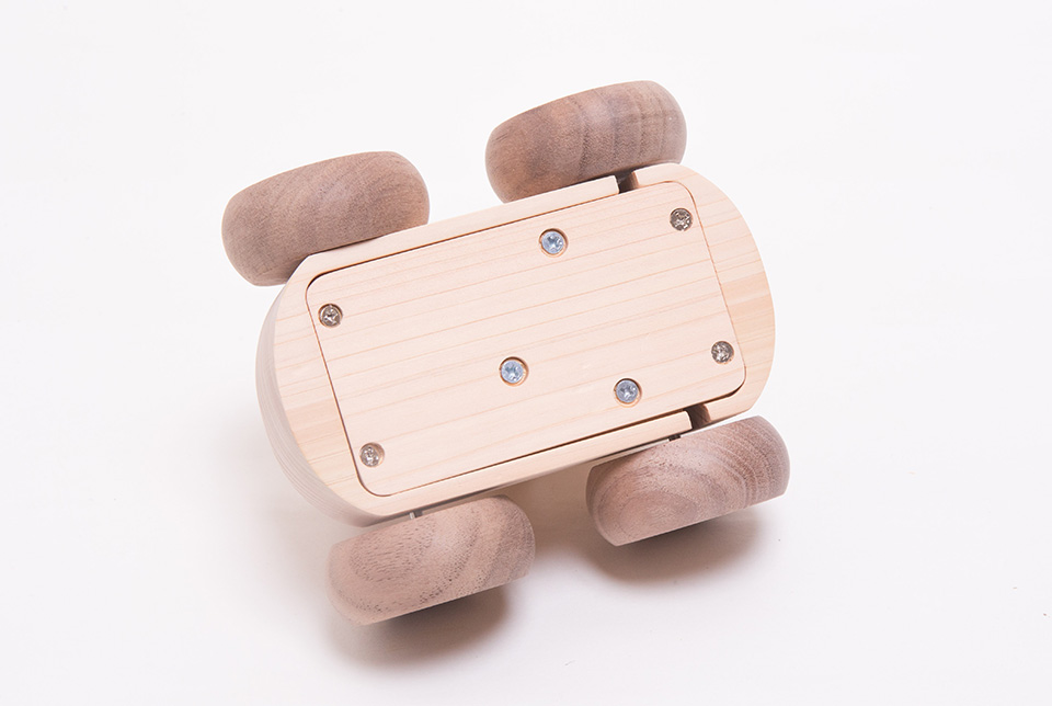 木のおもちゃ IKONIH・オルゴールカー music car【出産祝い・入学祝い