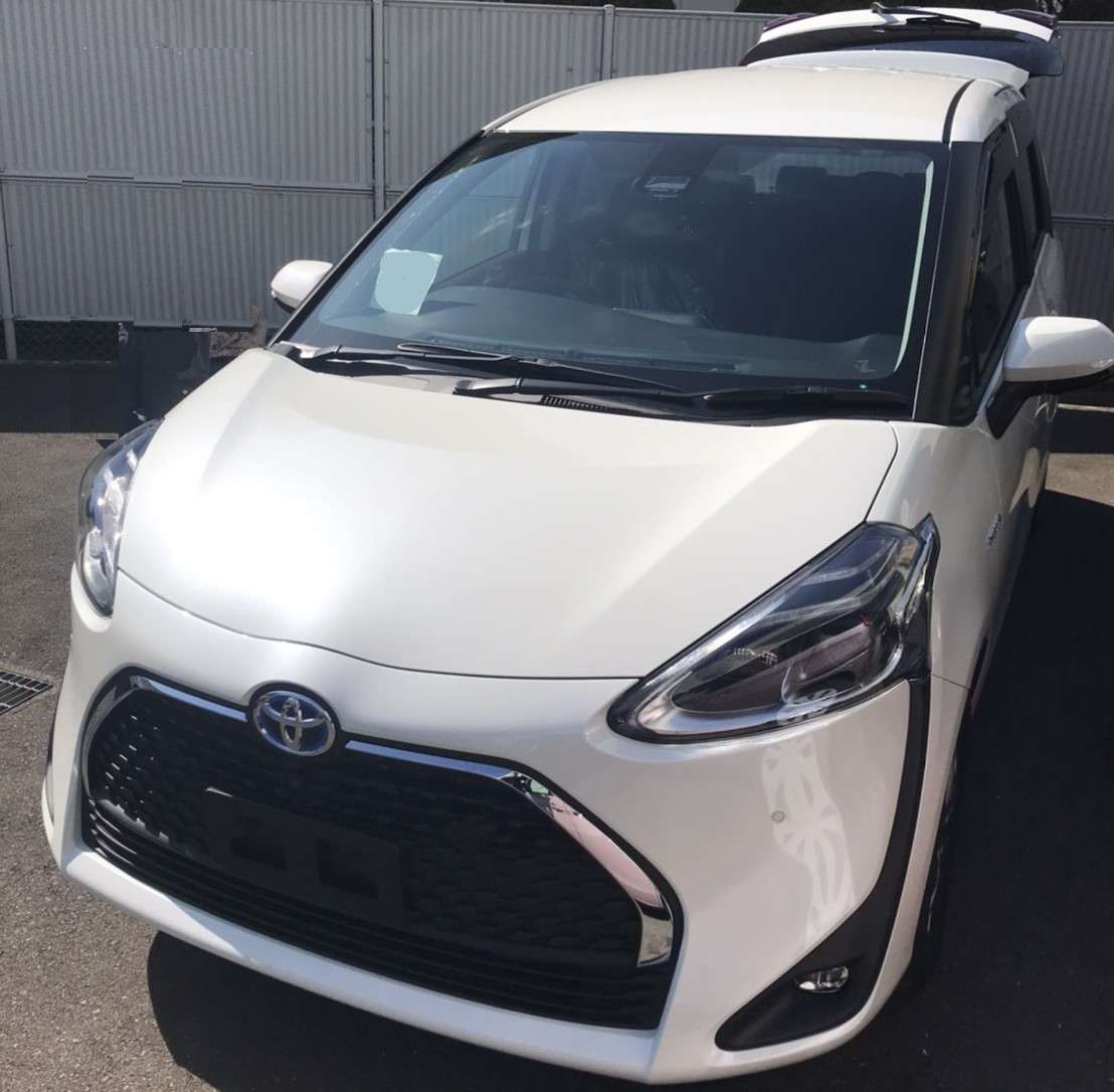 新車シエンタHV／NHP170 TRDエアロ3点、モデリスタトップノット