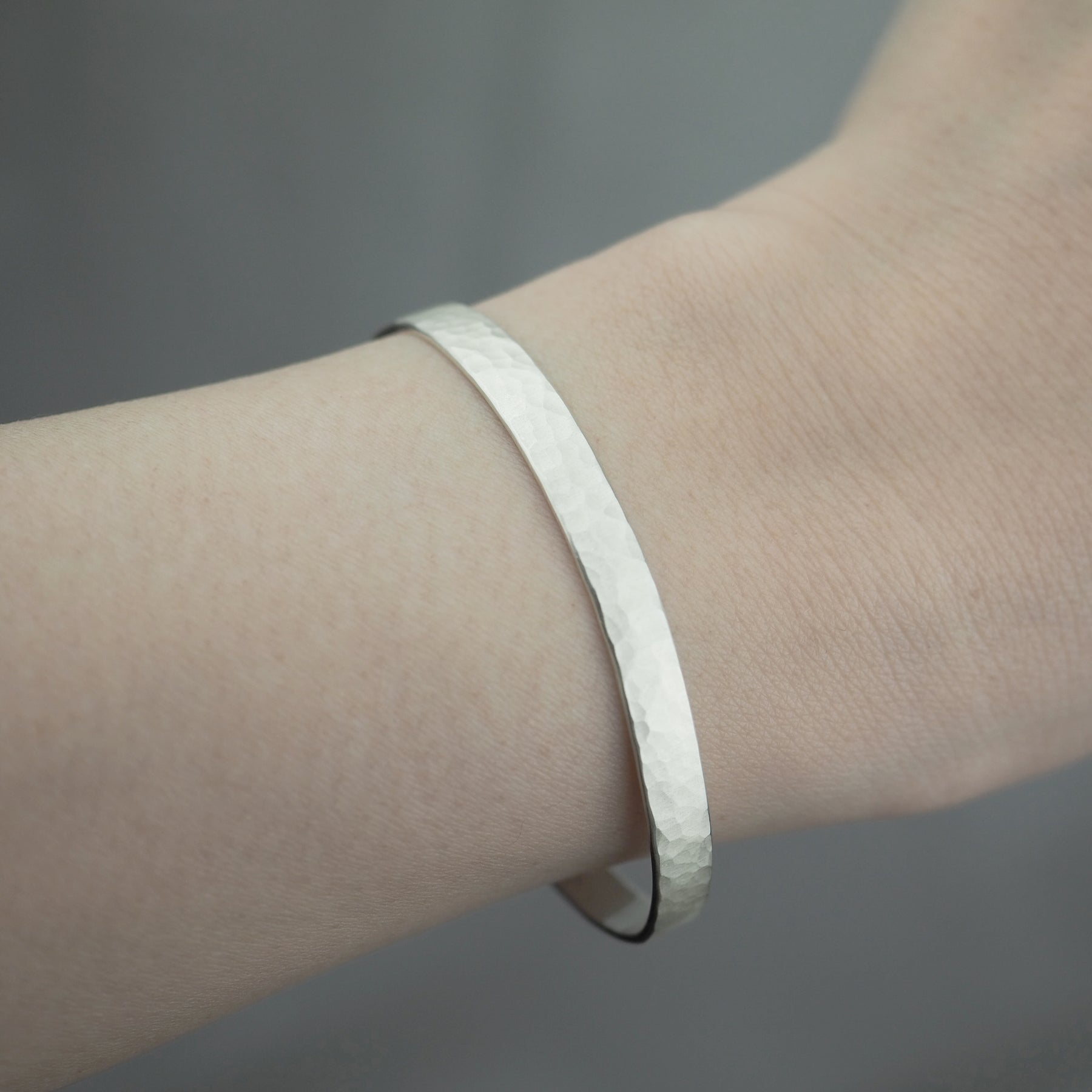 Silver Bangle -Tsuchime Matte- シルバー バングル – yuzen-official