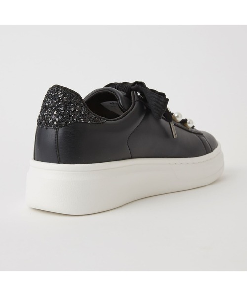 diana（プラスダイアナ） スニーカー パールビジュー付きリボン