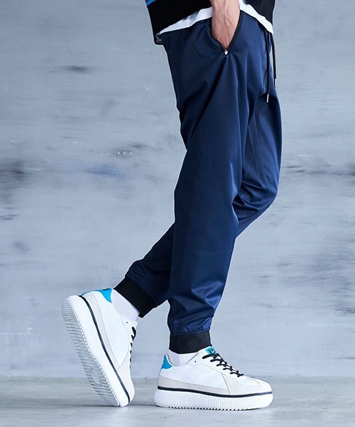 Onitsuka Tiger（オニツカタイガー） スニーカー レディース DELECITY