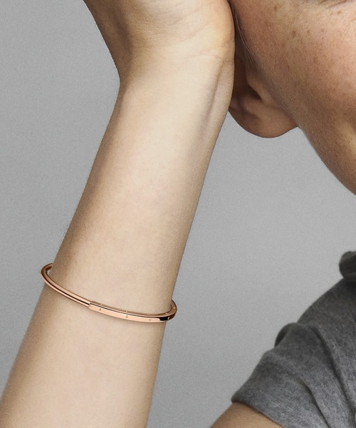 PANDORA（パンドラ） ブレスレット Pandora Signature I-Dバングル