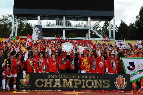 名古屋グランパス初V！ 悲願達成です！！ | クルマ情報サイトｰGAZOO.com