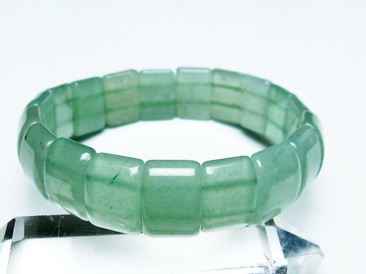 深いグリーン緑翡翠Aランクヒスイバングル