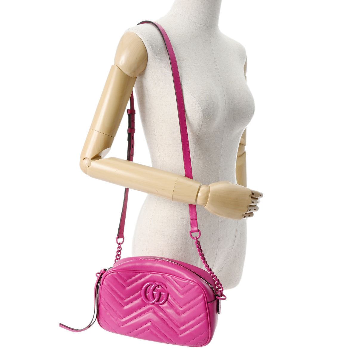 グッチキルティングスモールショルダー 43061 ピンク シルバー金具