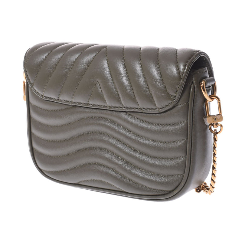 ルイヴィトンミュルティ ポシェット キルティング カーキ レディース