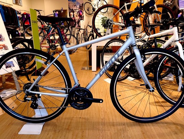 GIANT JAPAN 35周年記念モデル新発売＆カーボンホイールキャンペーン