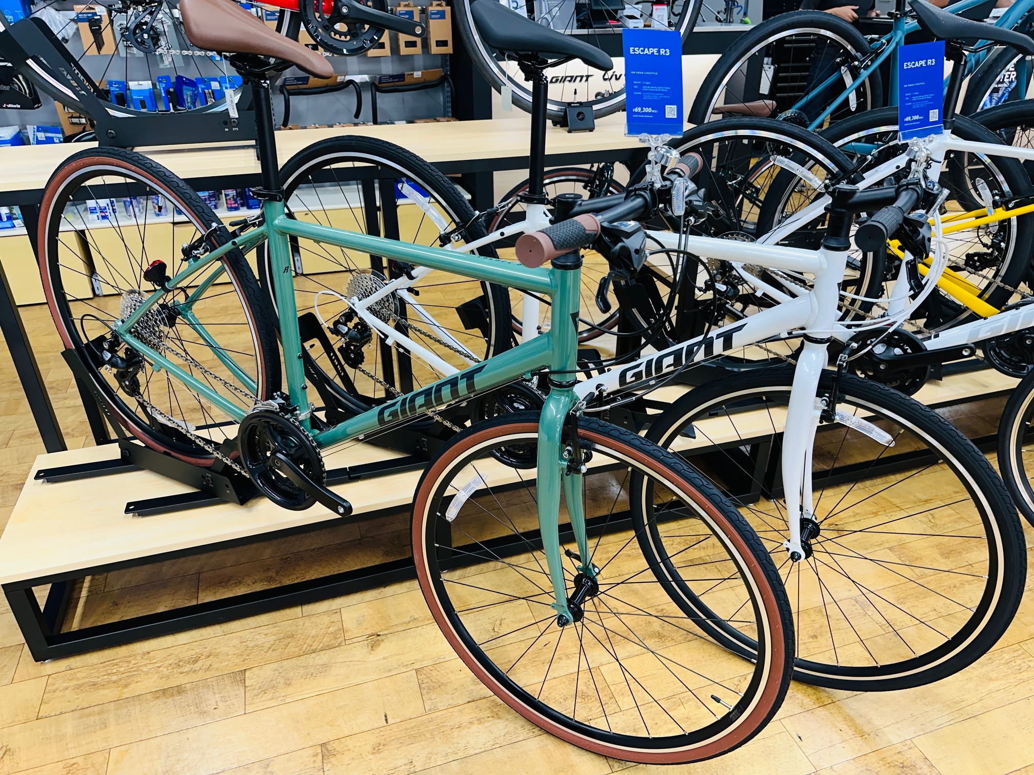 ESCAPE R3とESCAPE R3 Wの新型車両が入荷しました! ｜ ジャイアント