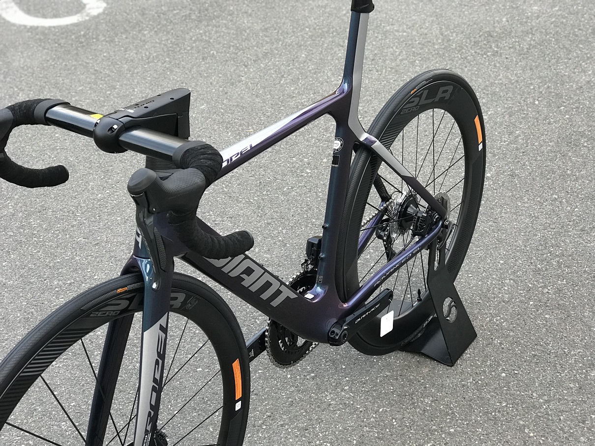 在庫情報】PROPEL ADVANCED SL DISC SE 30th ANV MODEL展示しており