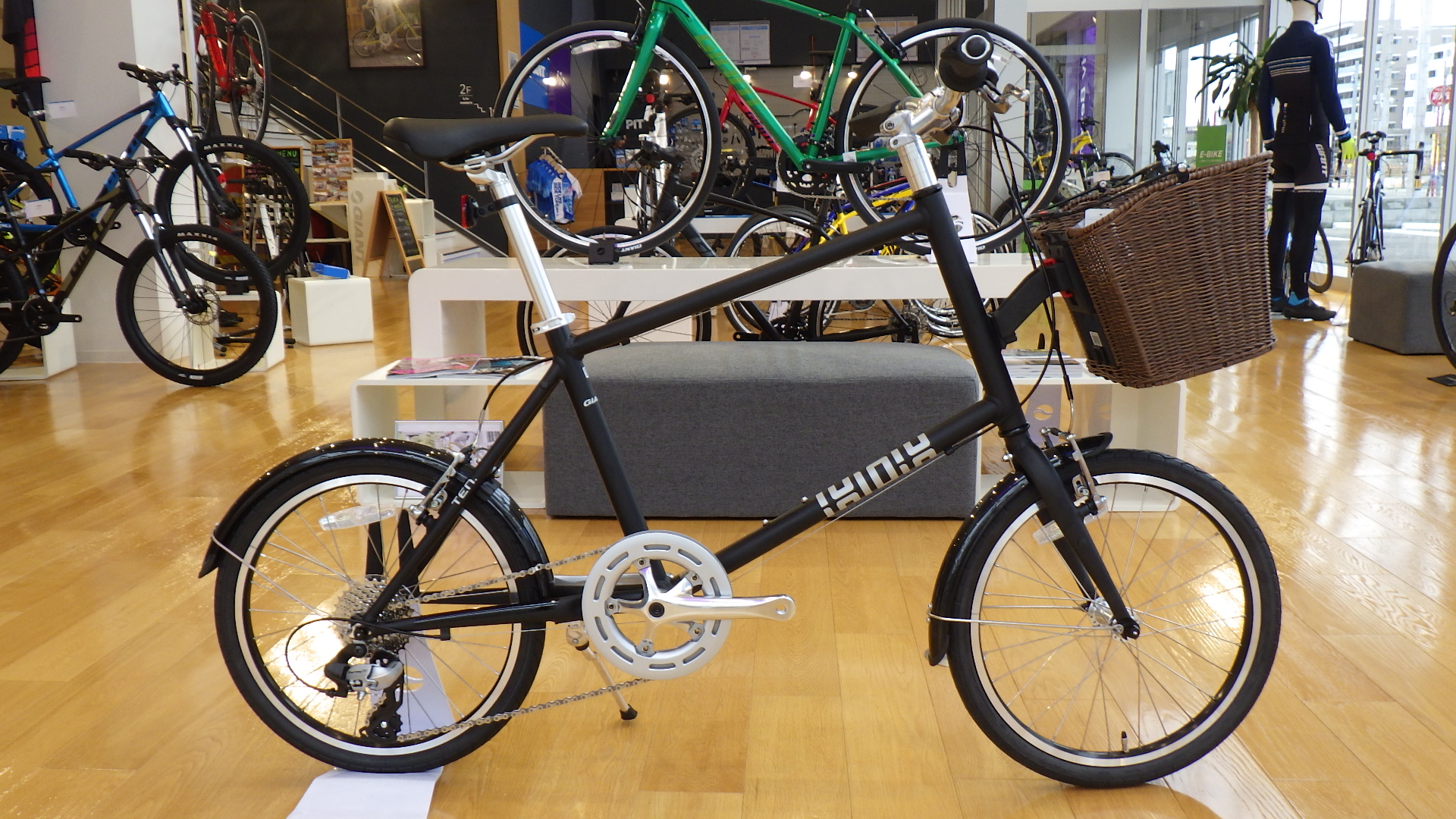 GIANTのミニベロ(小径車)【IDIOM】【TEN】 ｜ ジャイアントストア仙台