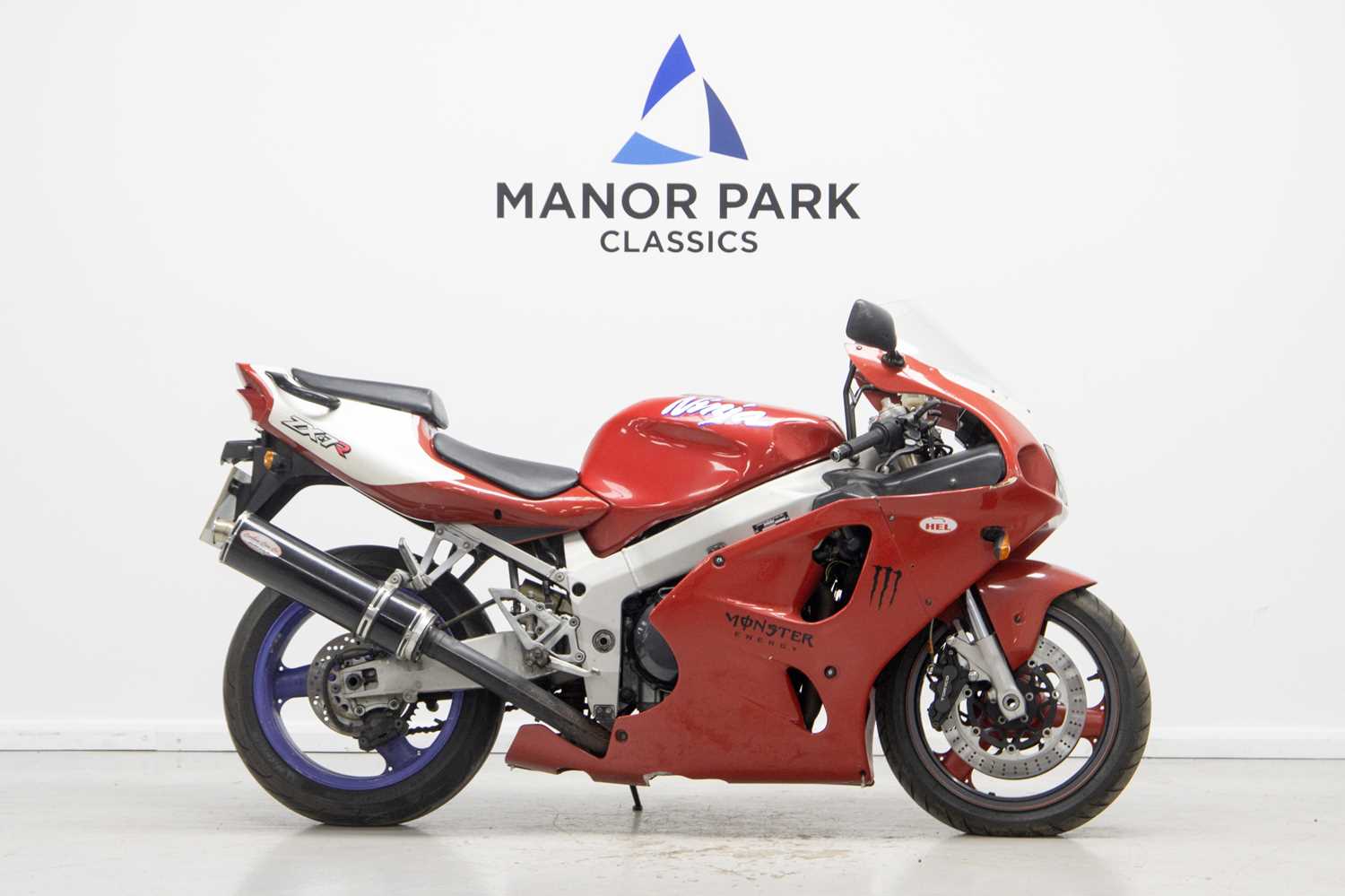 Lot 97 - 1996 Kawasaki ZX-7R Ninja