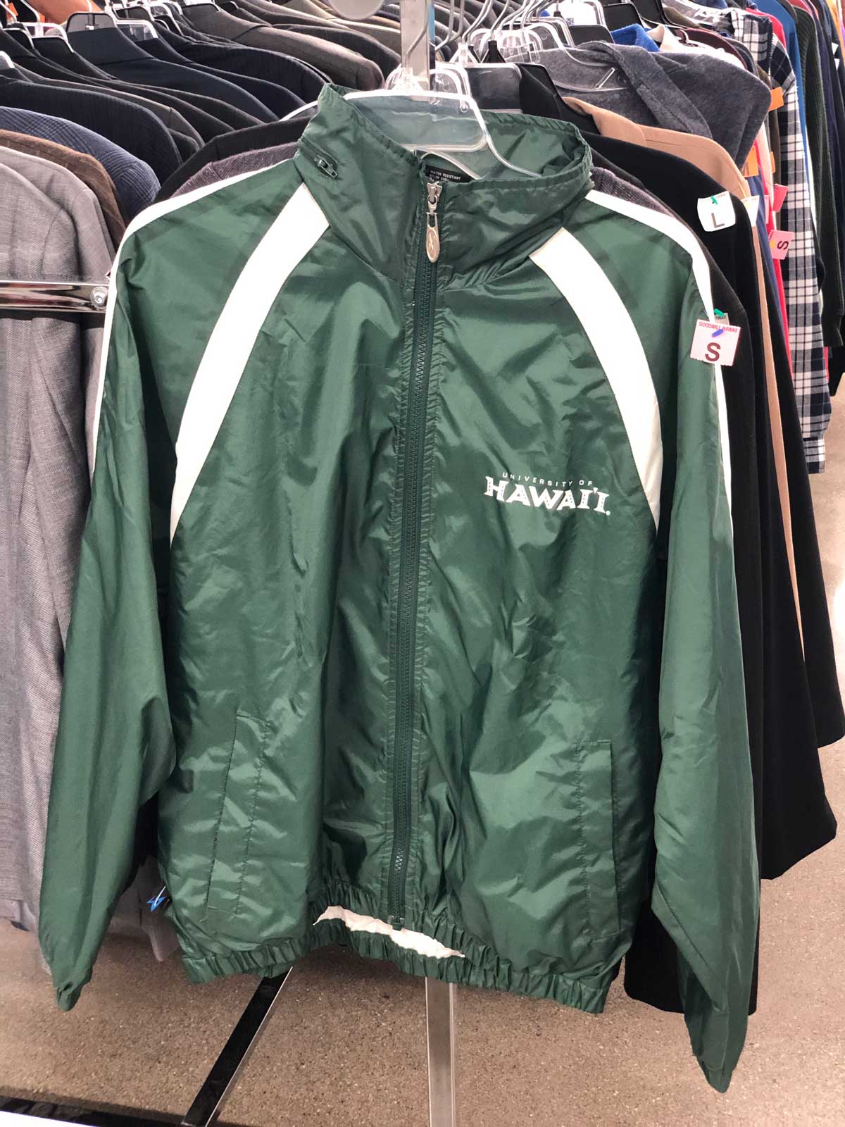 ハワイ古着屋4選ホッピング記「ロコの掘り出し物は、ベレタニア通りに