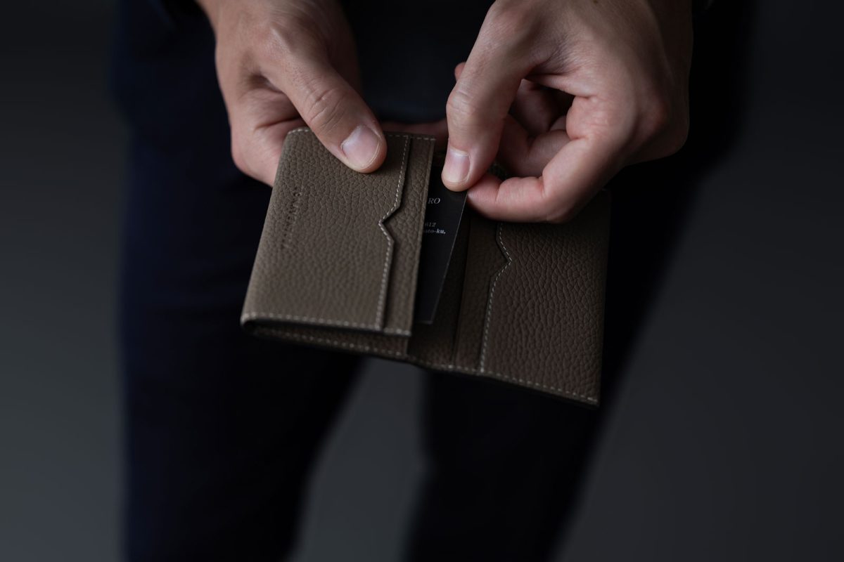 なぜ、ボナベンチュラのレザー小物は、エグゼクティブにふさわしいのか