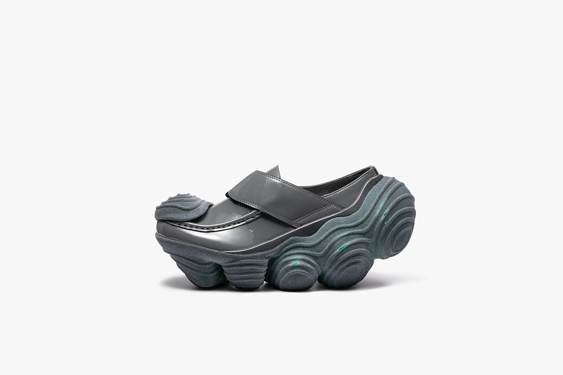 2402g_030.jpg?crop=center&