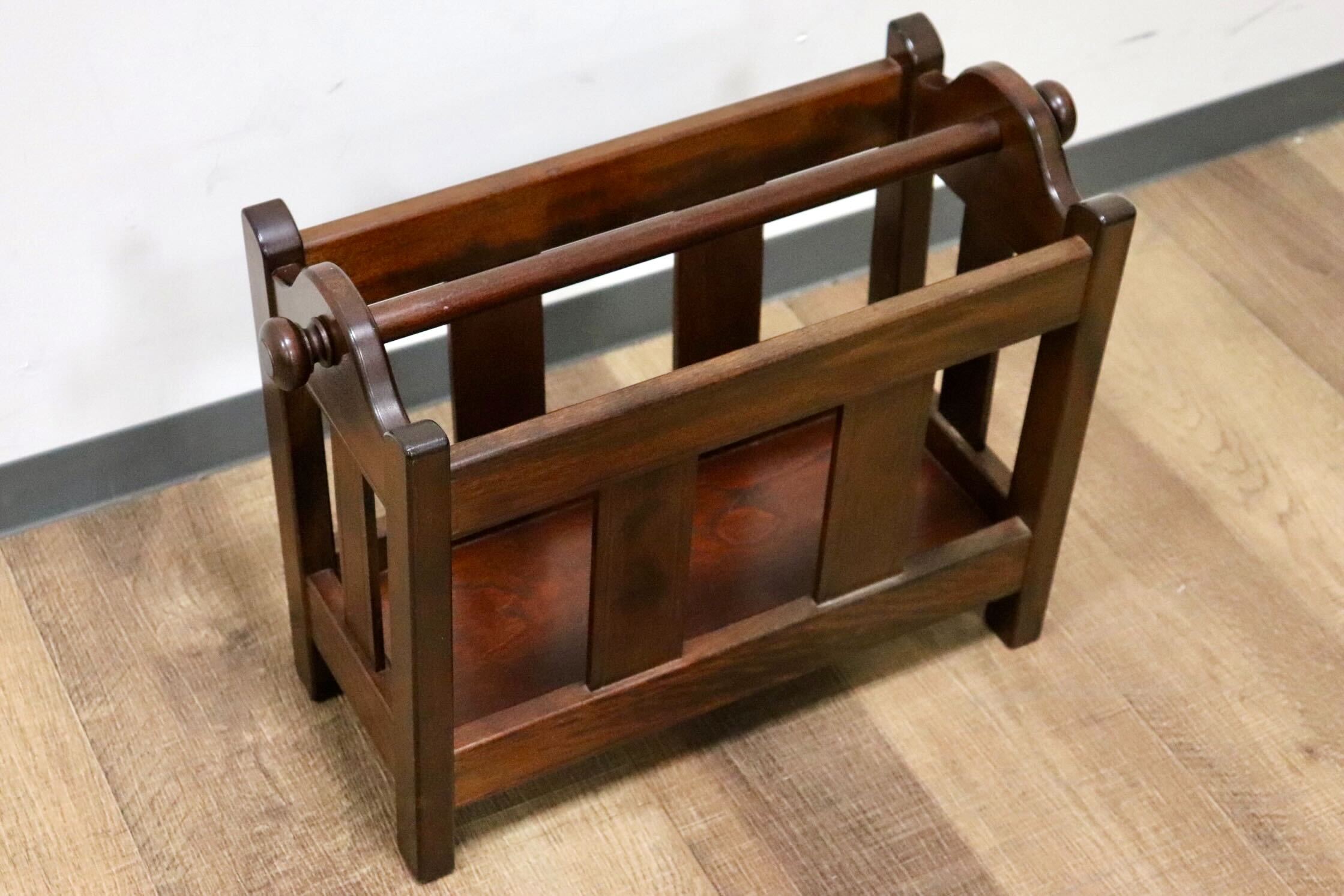 GMGH297○松本民芸家具 C型 マガジンラック 雑誌立て ミズメザクラ