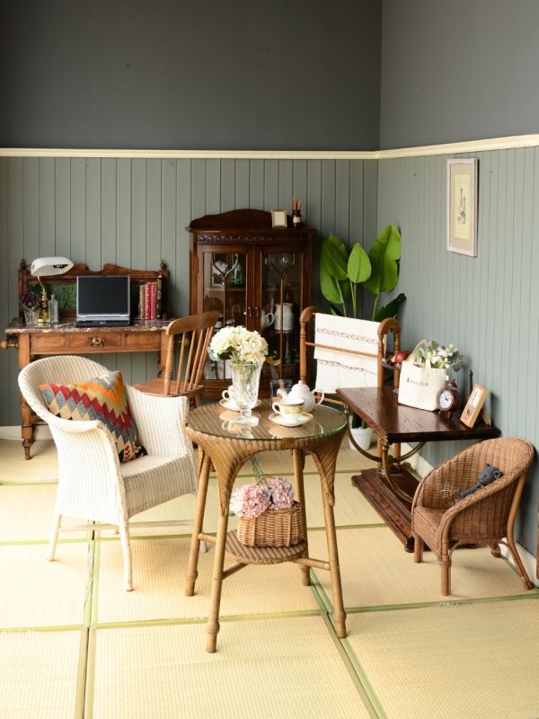 アンティークのおしゃれなパーソナルチェア、イギリスのロイドルーム