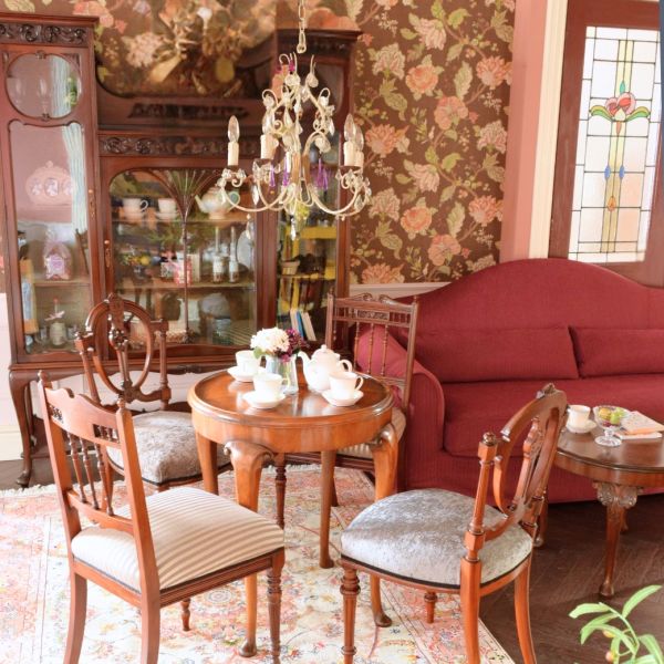 英国アンティーク木製サイドテーブルj/オケージョナル/作業机/飾り棚