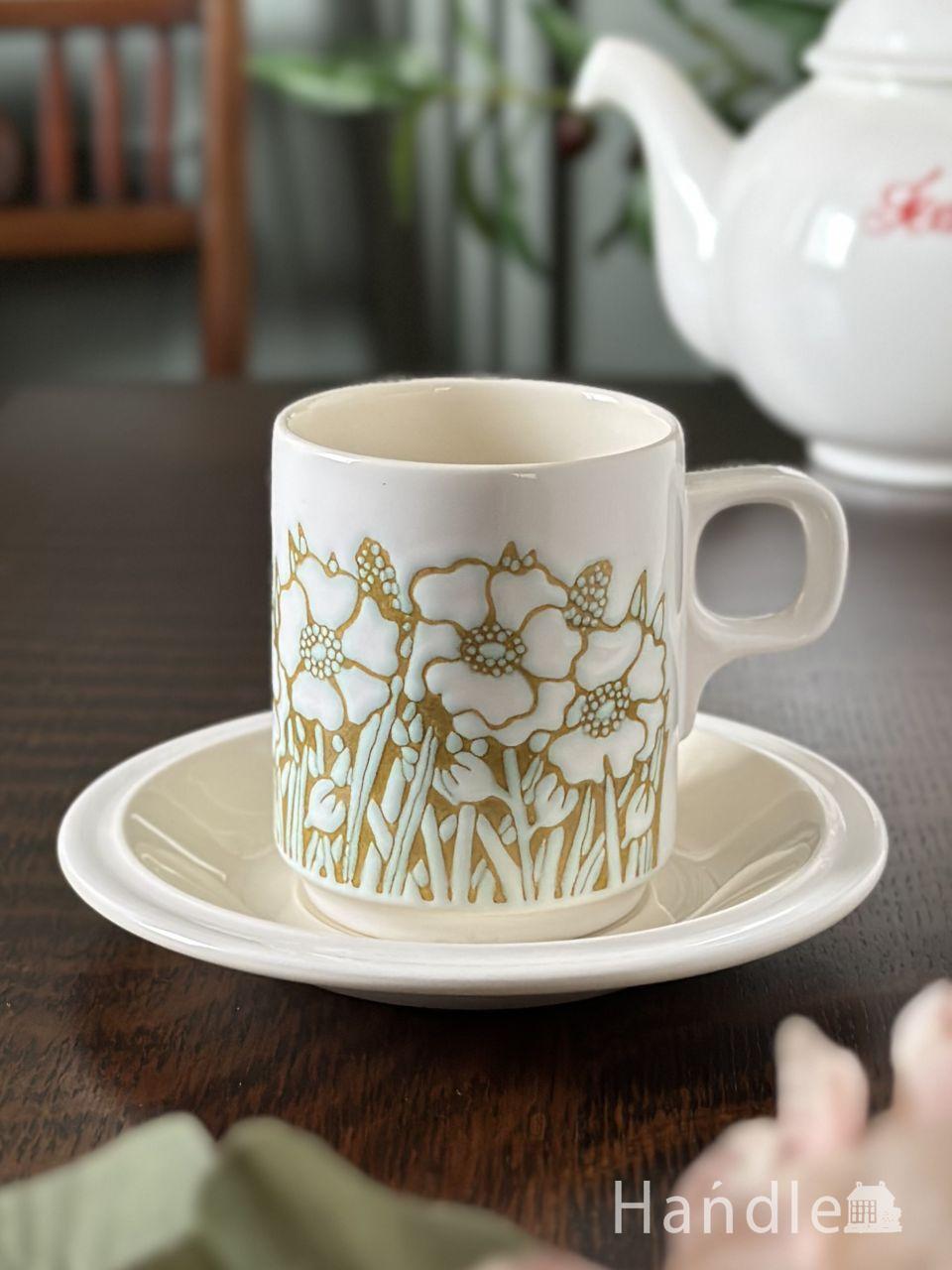 フランスARCOPAL（アルコパル）社、ミルクガラスのカップ＆ソーサー(m