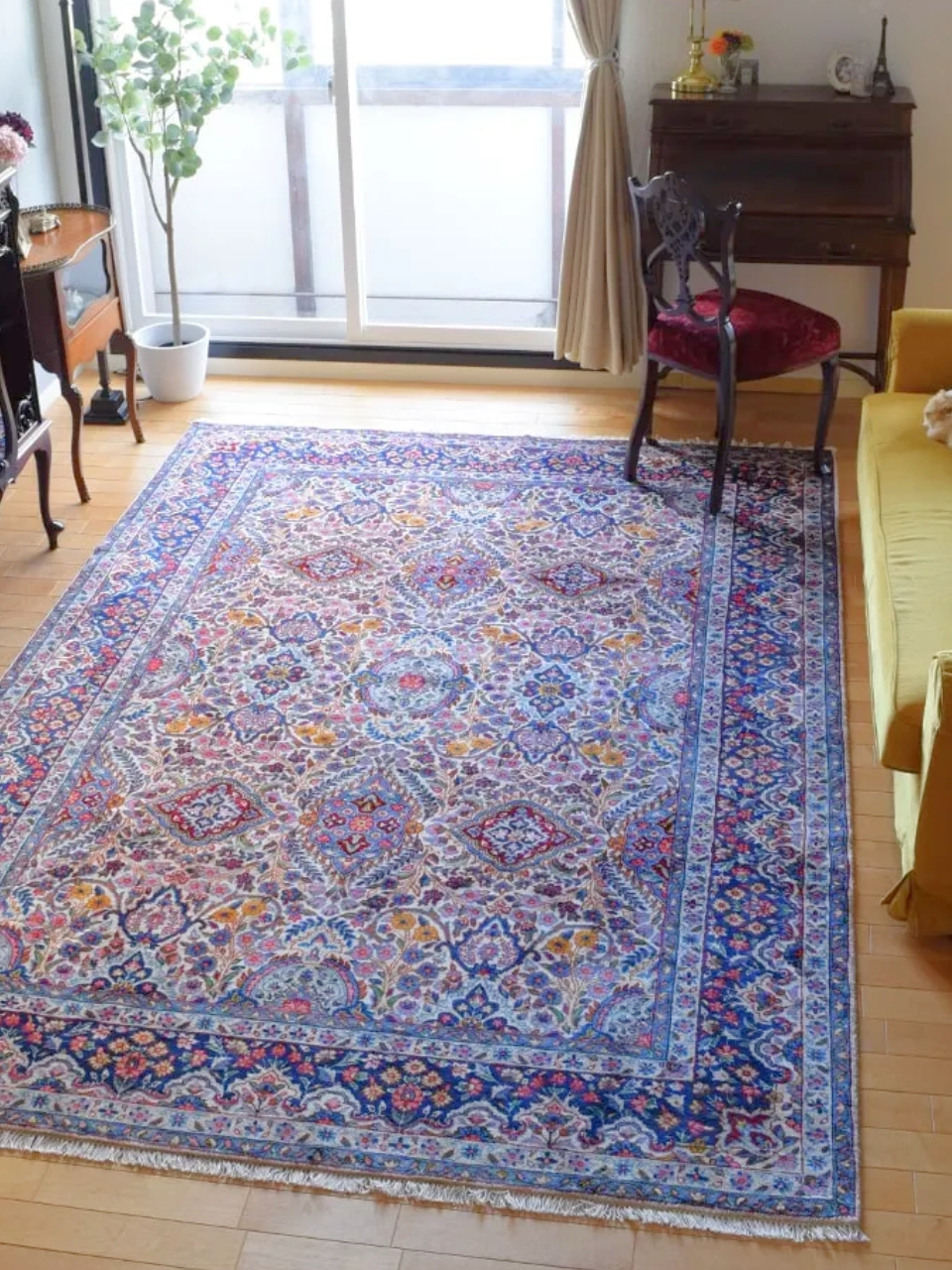 Yazd（ヤズド）で織られたビンテージの美しいラグ、手織りのペルシャ