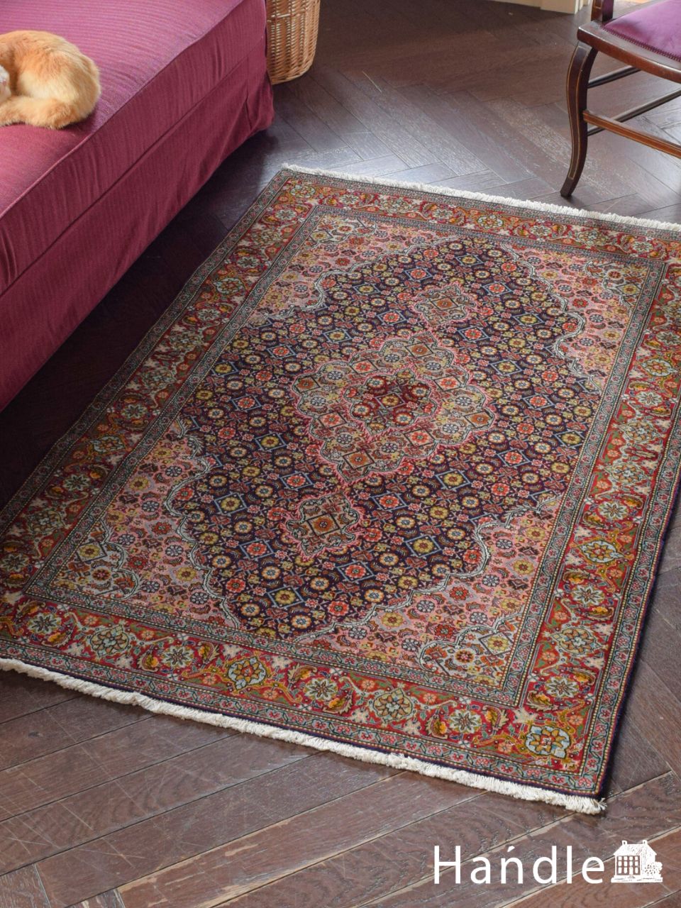 マヒデザインがおしゃれなペルシャ絨毯、タブリーズTabrizマラランの