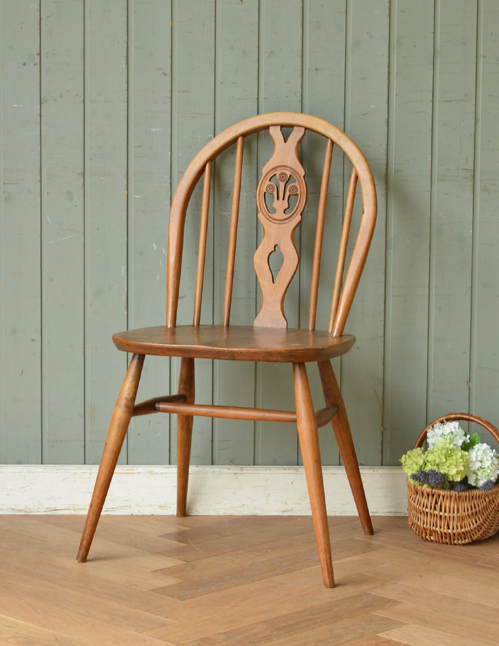 アーコールのシスルバックチェア（カスタード色・ハの字脚）(ear-18-a