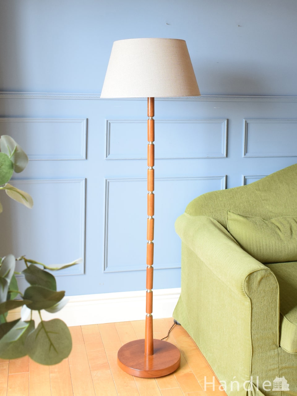 英国で見つけたスタンドライト、アンティークのフロアランプ（B22