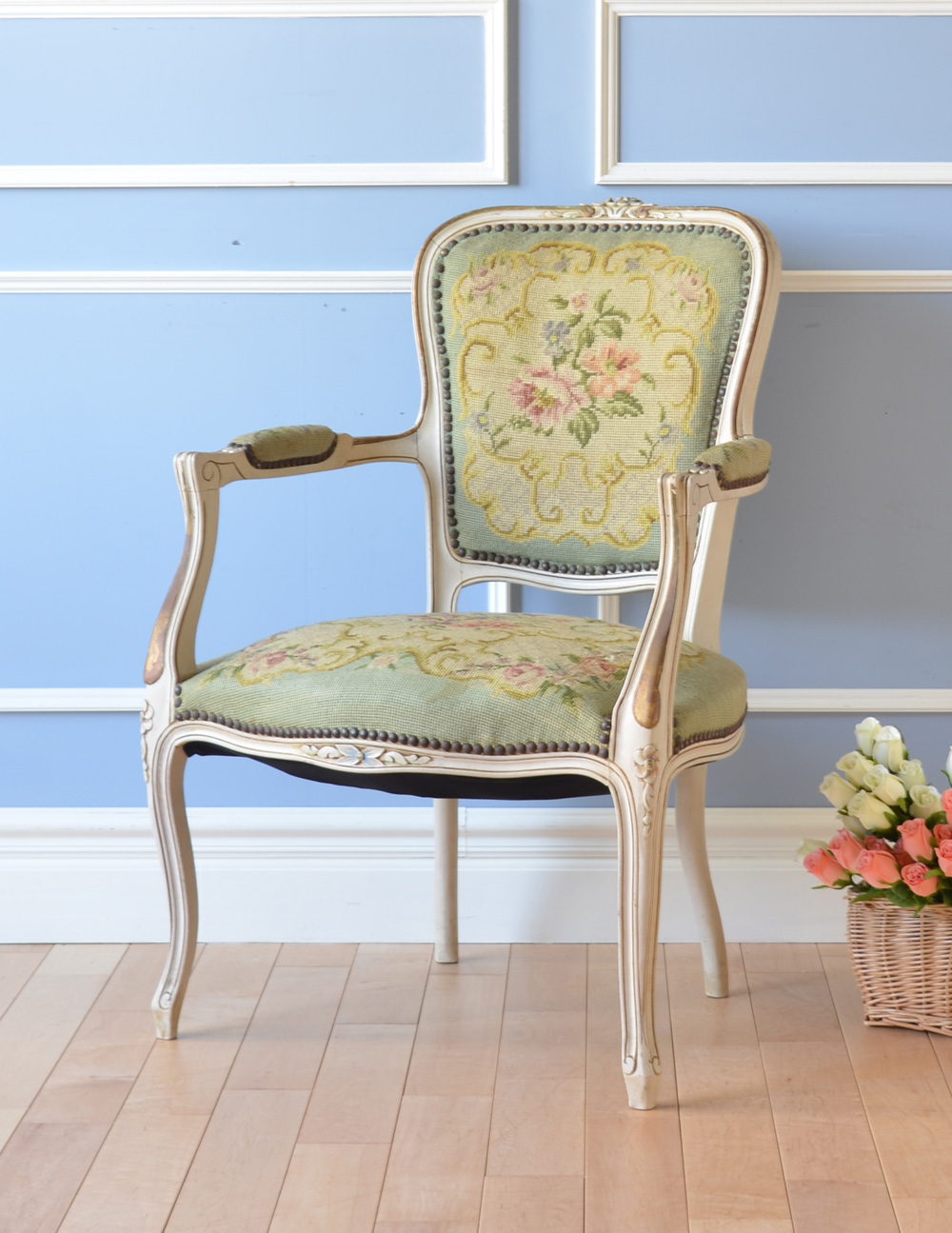 アンティークバテンレースのバンブーチェア 右の一点のみ 痛みあり