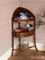 イギリスから届いたアンティ―クの皿立て、木製のおしゃれなディッシュ