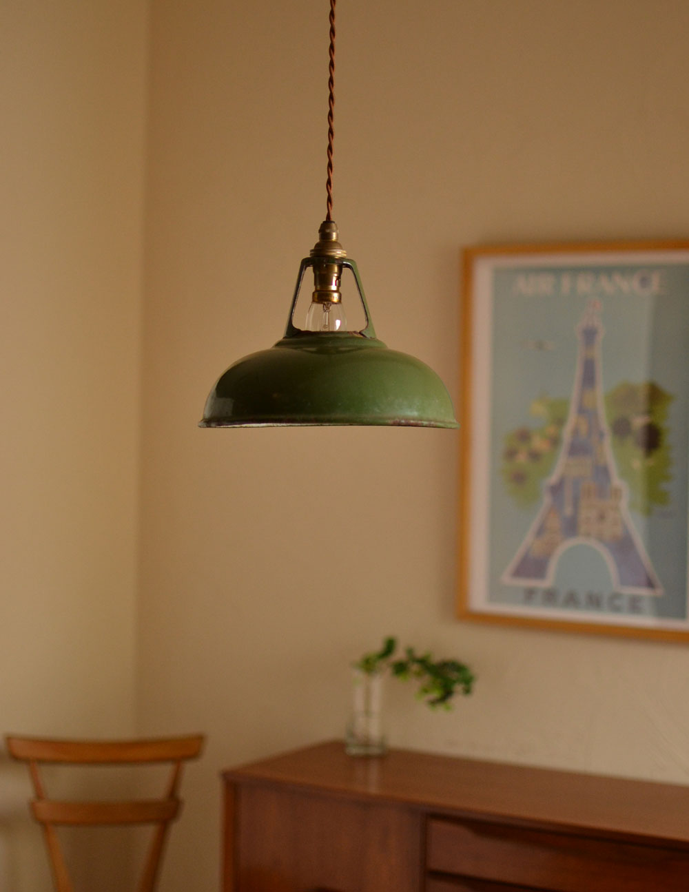 オリーブグリーンのアンティークホーローペンダントライト（コード