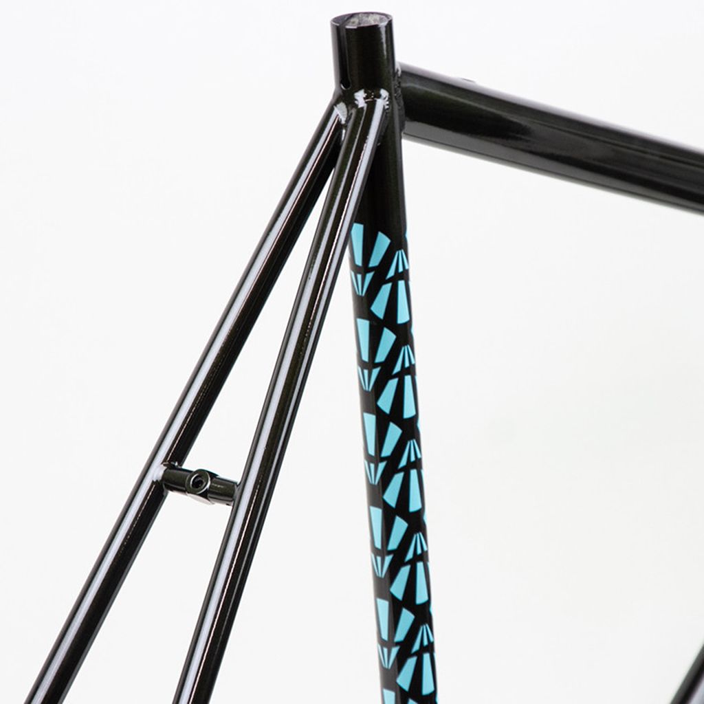 Affinity（アフィニティ）のフレームセット、LO PRO - 自転車通販