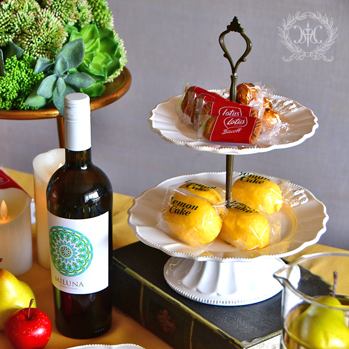 ホワイトクラウンケーキスタンド2段｜輸入食器・雑貨の通販 | 輸入雑貨