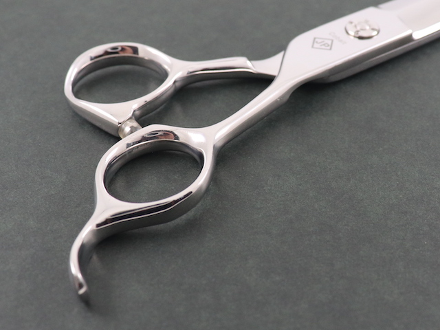 中古シザー】JP Cobalt 幅広（7.0インチ）トリマー用 美容師用 理容師