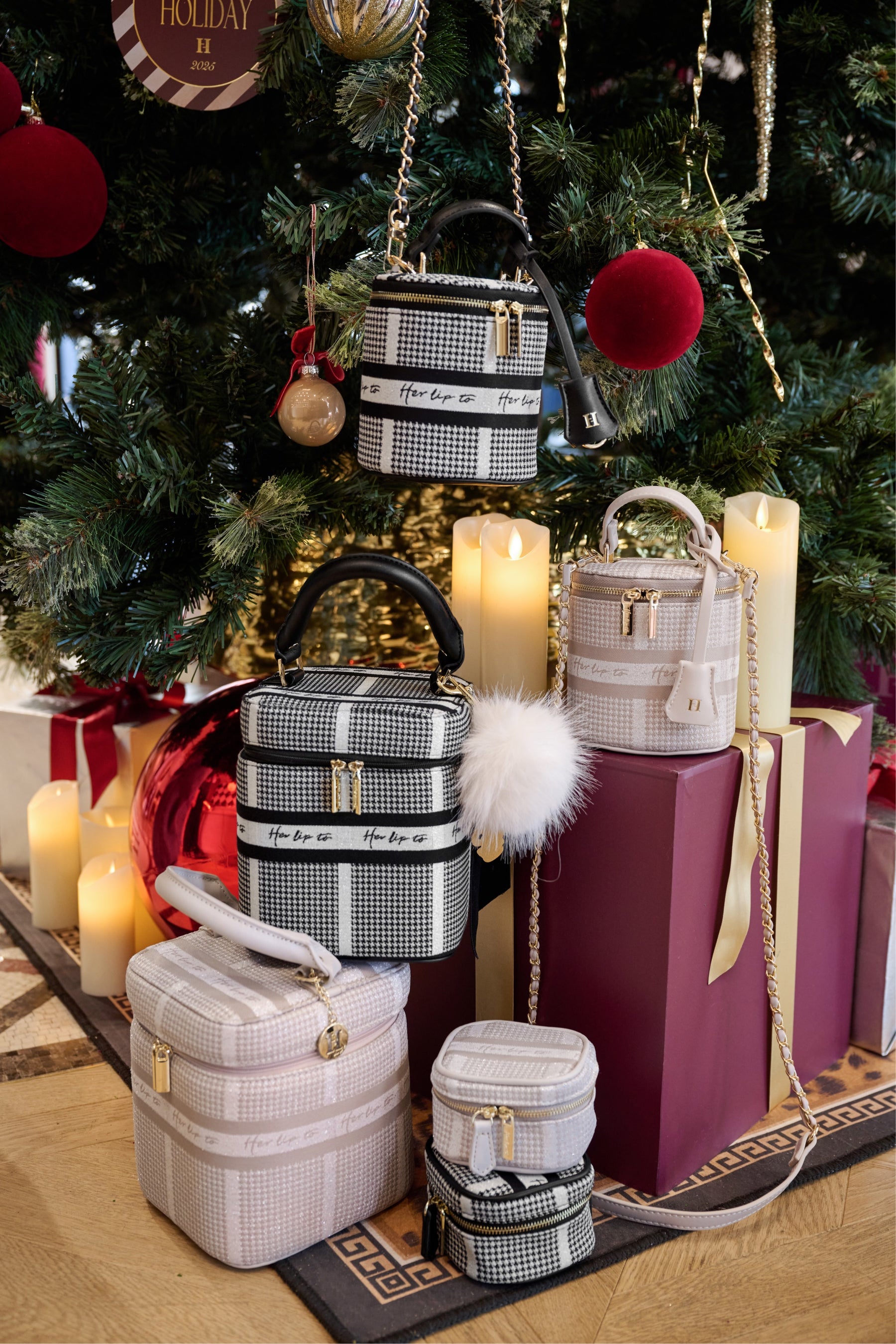 HLT Jacquard Jewelry Case