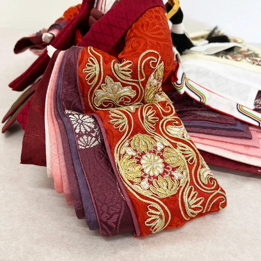 見たい！最高級値段 五人収納飾り 雛人形 三段飾り 【 かすの雛