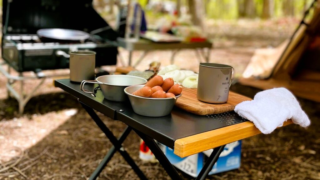 ユニフレームと比較】ホールアースのヒートレジスタントサイドテーブル