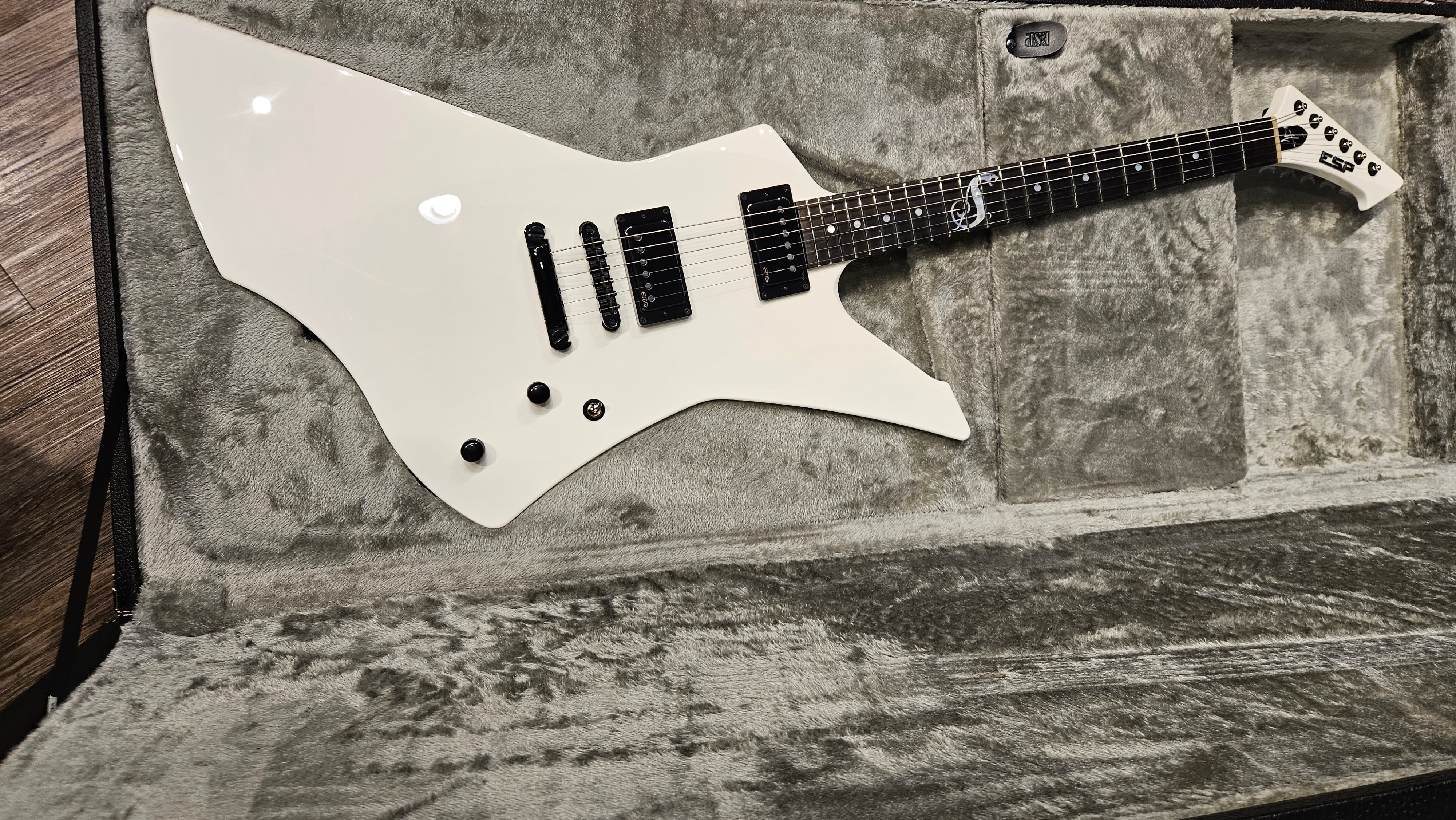 ESP SNAKEBYTE - Snow White James hetfield signature E2710232