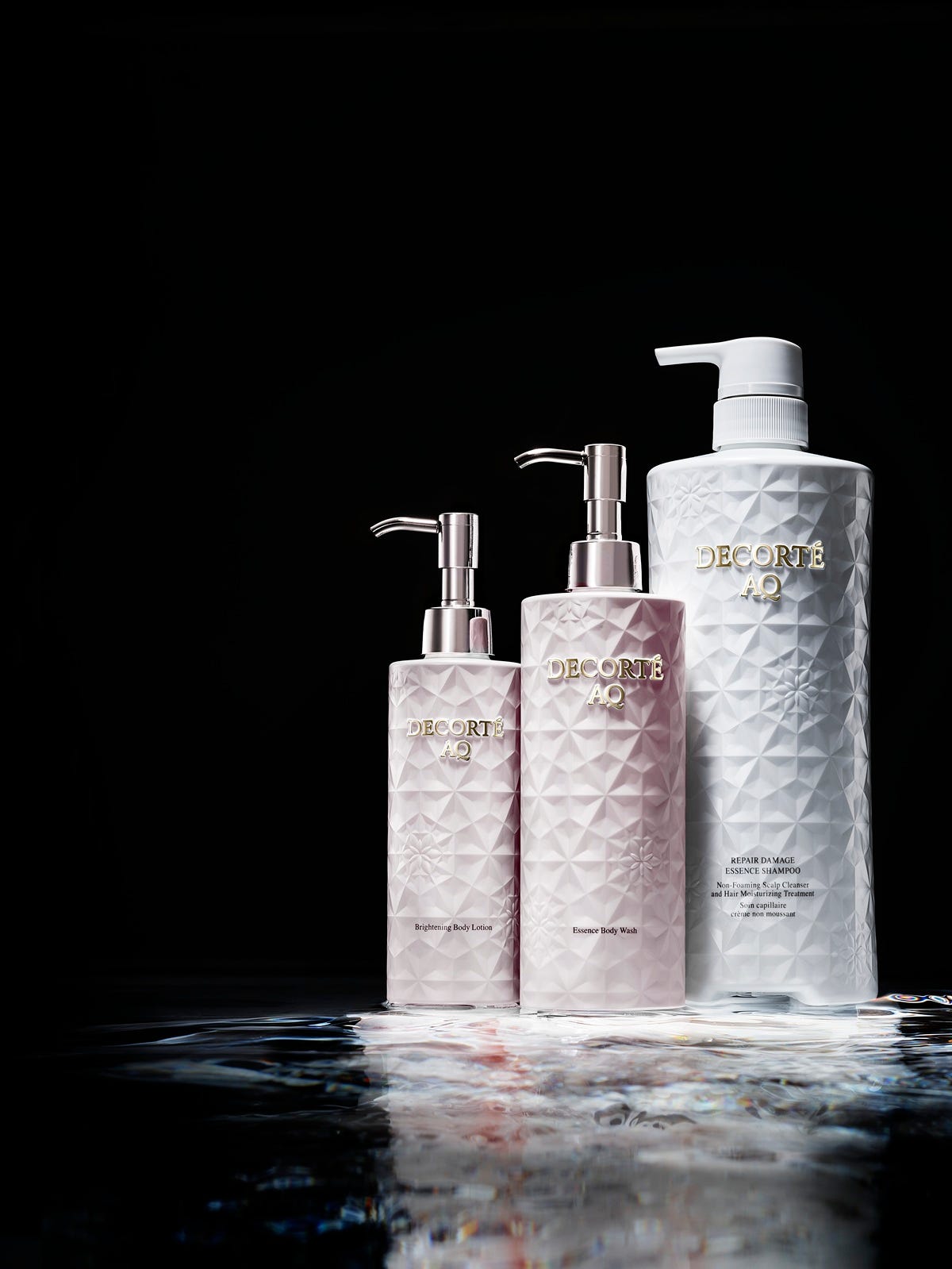 究極のもっちりハリ肌へ。「メナード」最高峰「オーセント クリーム