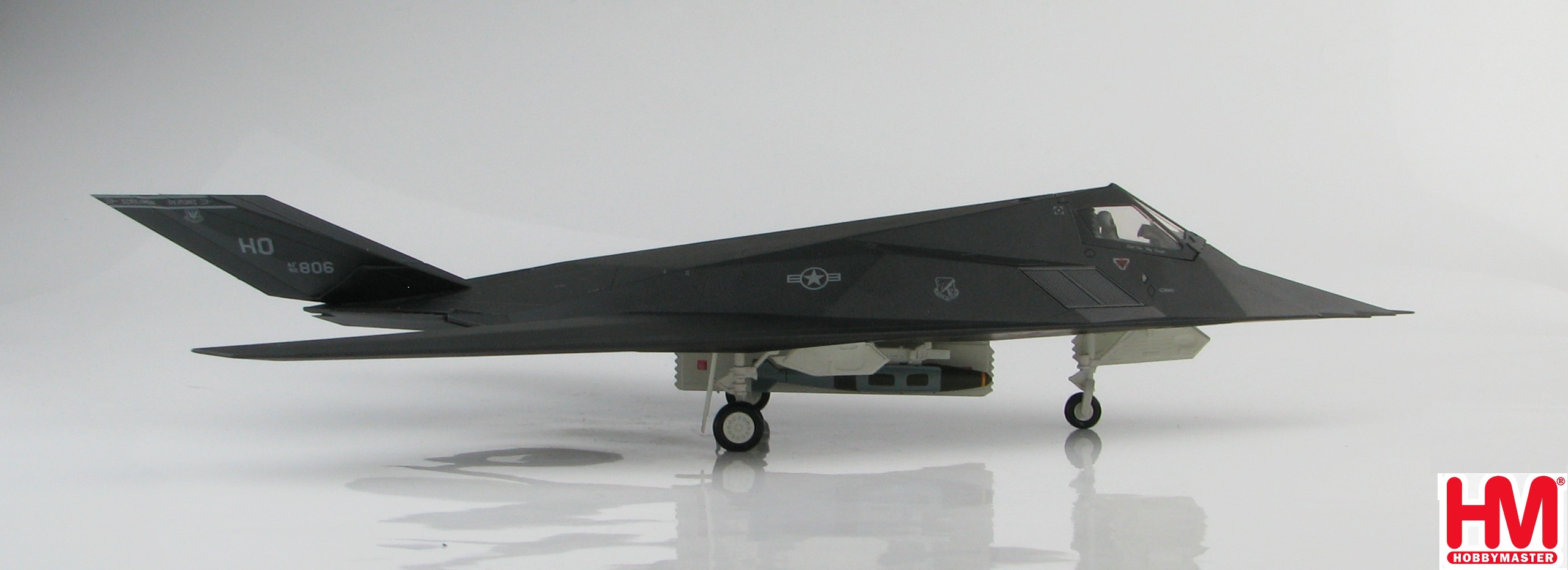 1/200 F-117A ナイトホーク hogan M-SERIES Hogan Wings M-Series F