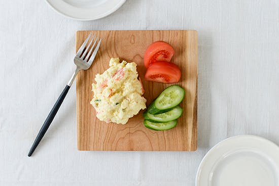 取扱終了】西本良太/トースト皿（チェリー材） - 北欧、暮らしの道具店