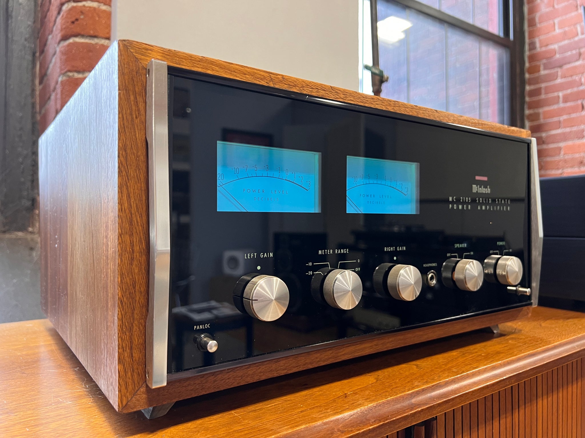 McIntosh MC2105 - Vintage Solid State Superiority – Holt Hill Audio