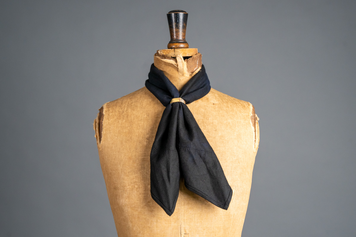 アラキユウ カシミヤスカーフ2種類入荷 | HUES 福岡セレクトショップ