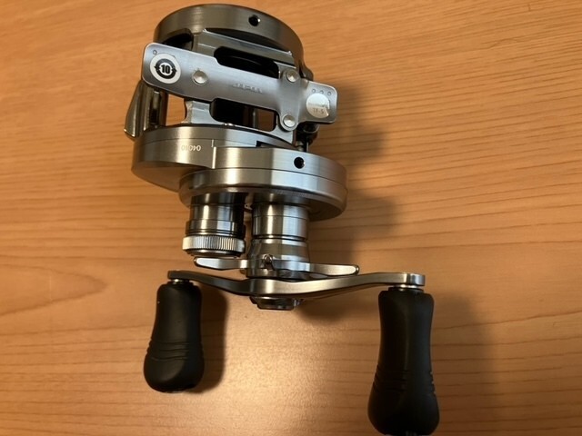 Shimano 20 Calcutta Conquest DC 201 HG Bait Reel | eBay